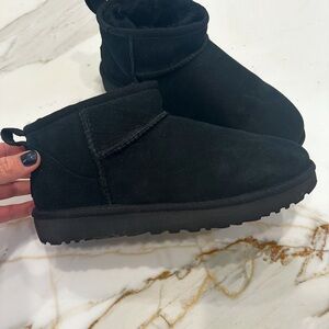 Ugg Ultra mini black booties